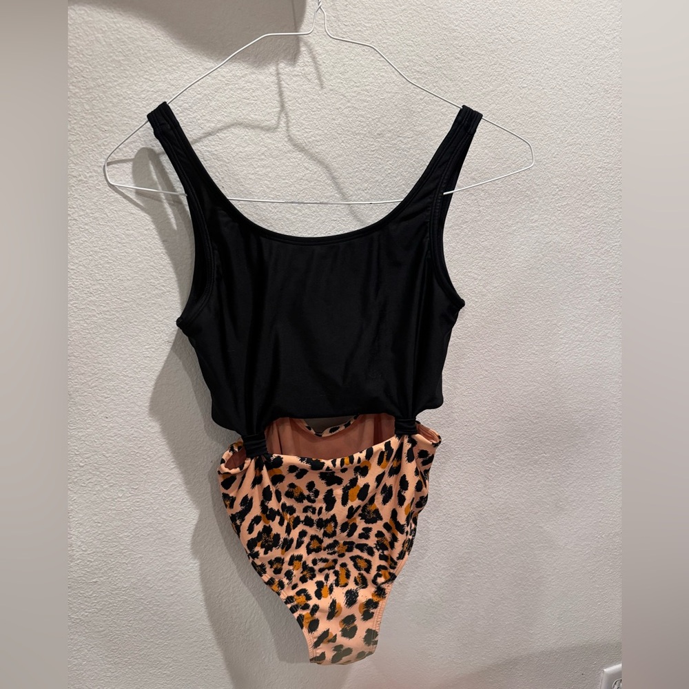 Girls Leopard Swimsuit